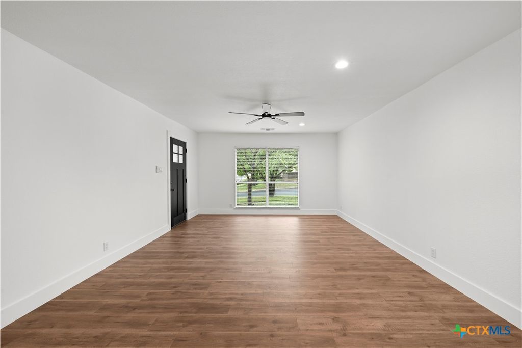 Image 6 of property listing at 6805 Tulane Drive, Austin, TX 78723