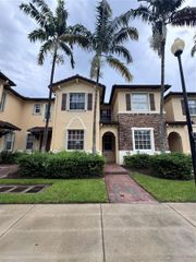 9239 SW 227th St #4, Cutler Bay, FL 33190