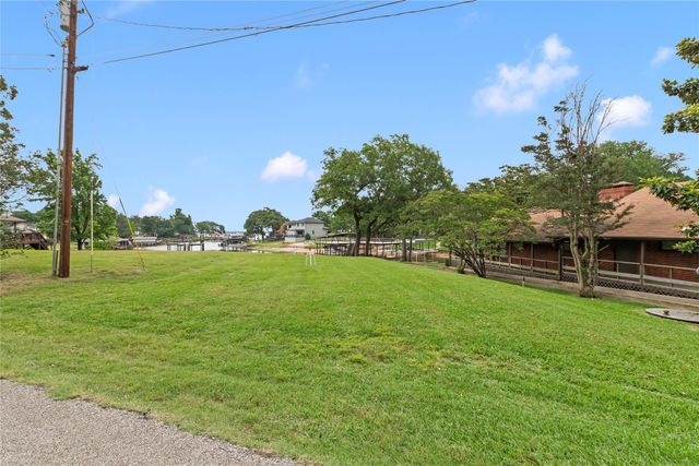 1524 Villa Cove Drive, Tool, TX 75143