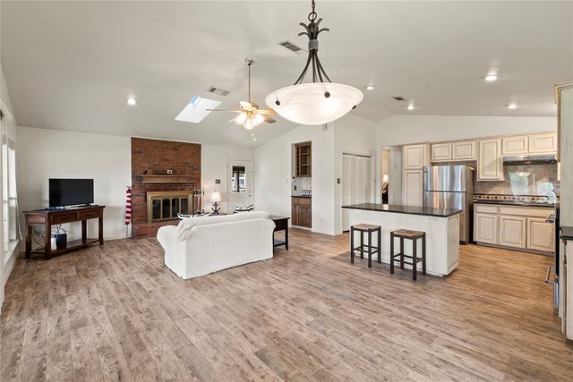 1524 Villa Cove Drive, Tool, TX 75143