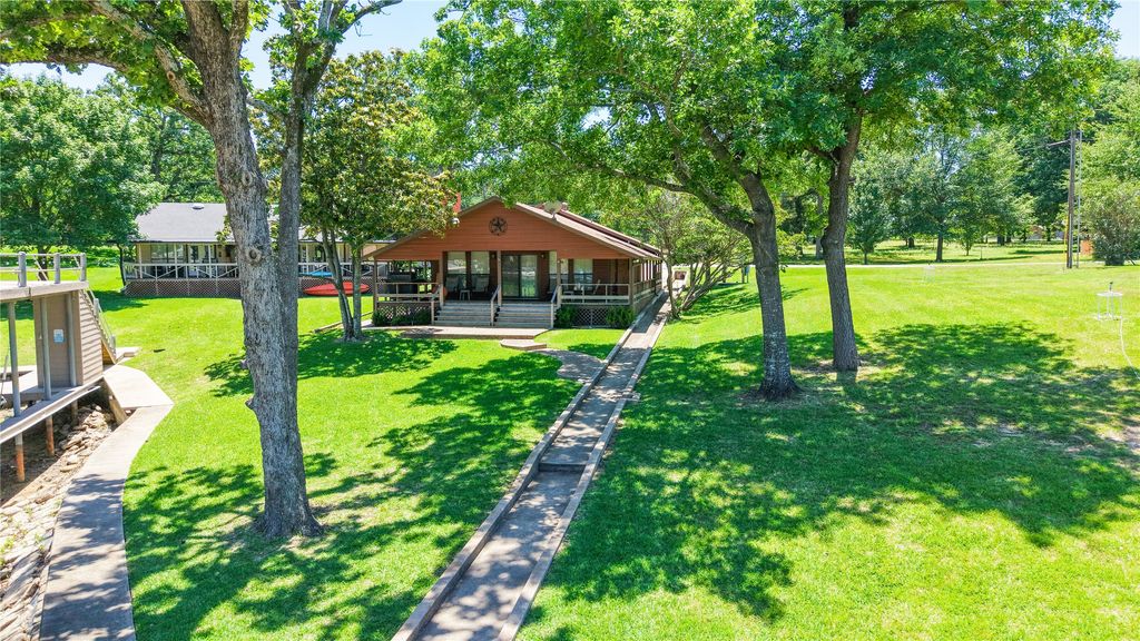 1524 Villa Cove Drive, Tool, TX 75143