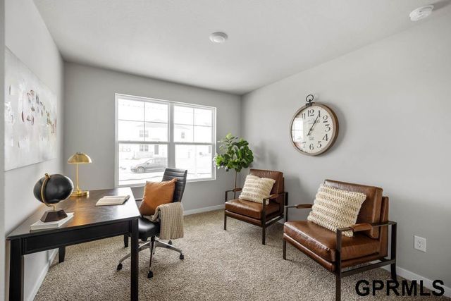 8014 N 113 Avenue, Omaha, NE 68142