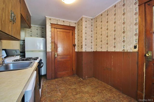 662 Highland Avenue, Peekskill, NY 10566