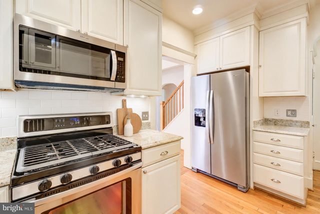 209 W MASONIC VIEW AVE, Alexandria, VA 22301