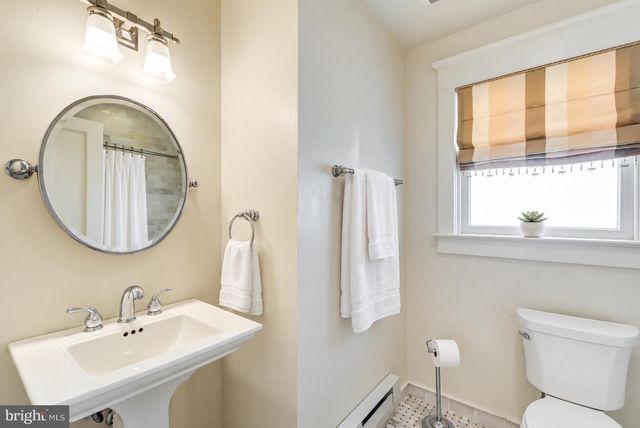 209 W MASONIC VIEW AVE, Alexandria, VA 22301