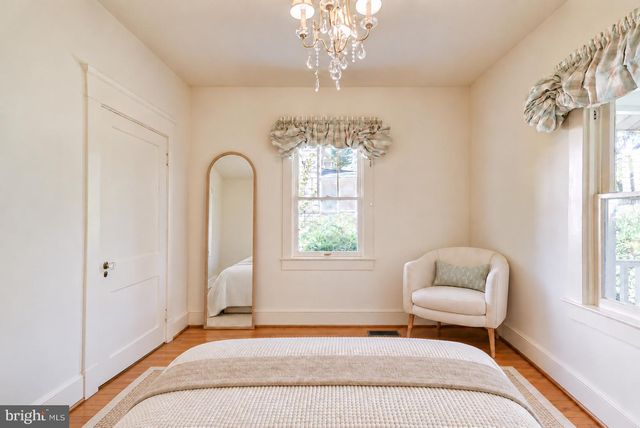 209 W MASONIC VIEW AVE, Alexandria, VA 22301