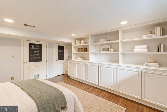209 W MASONIC VIEW AVE, Alexandria, VA 22301