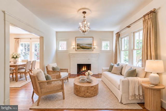 209 W MASONIC VIEW AVE, Alexandria, VA 22301