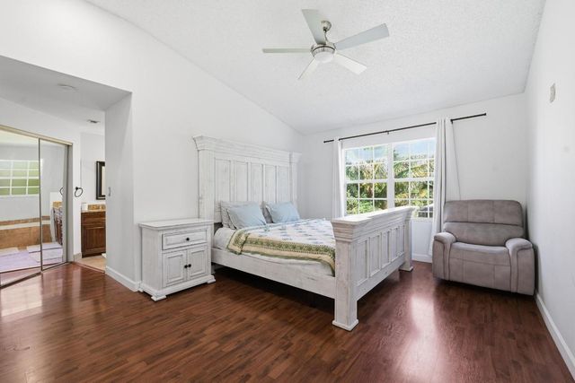 11339 Lakeview Drive Drive 4o, Coral Springs, FL 33071