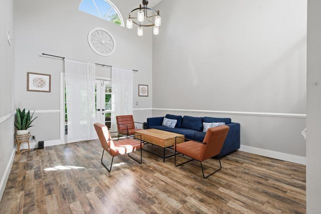 11339 Lakeview Drive Drive 4o, Coral Springs, FL 33071