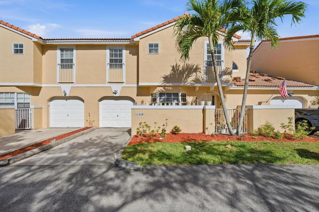 11339 Lakeview Drive Drive 4o, Coral Springs, FL 33071