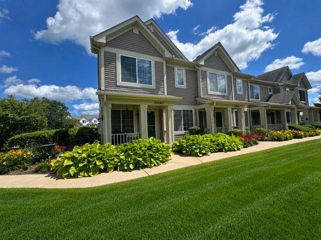 39082 Welsh Lane, Beach Park, IL 60083