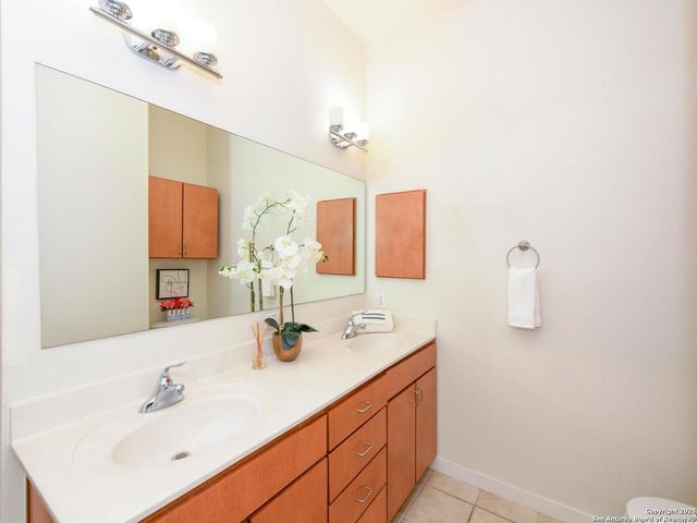 7342 Oak Manor Dr Apt 1303, San Antonio, TX 78229