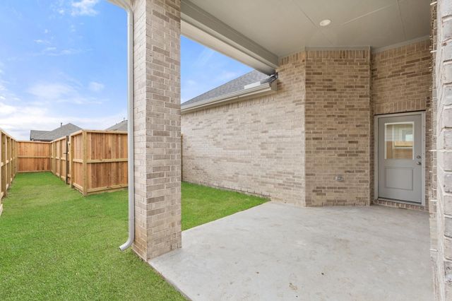11828 South Pavillion Drive, Mont Belvieu, TX 77523
