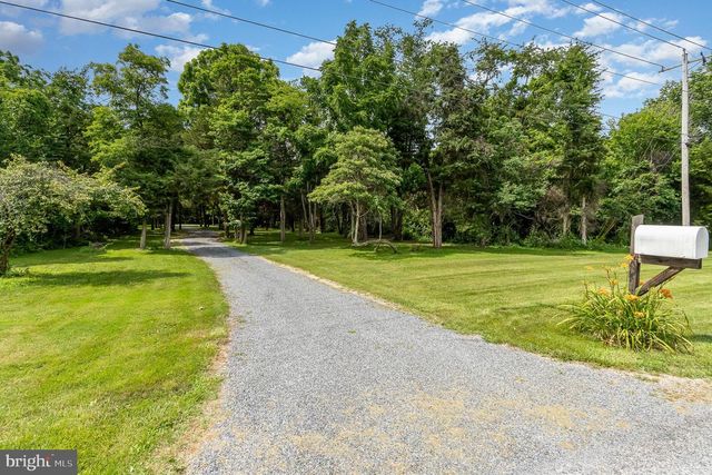 723 BAKERS WATERING TROUGH RD, East Berlin, PA 17316