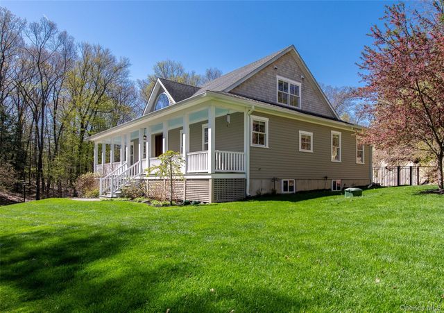 21 Peacock Road, Rhinebeck, NY 12572