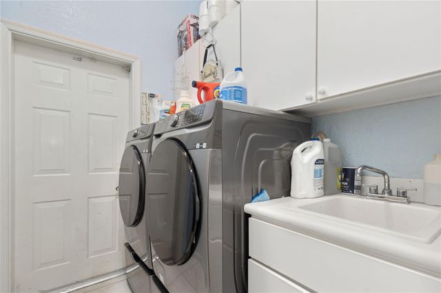 865 NW 124th Ave, Coral Springs, FL 33071