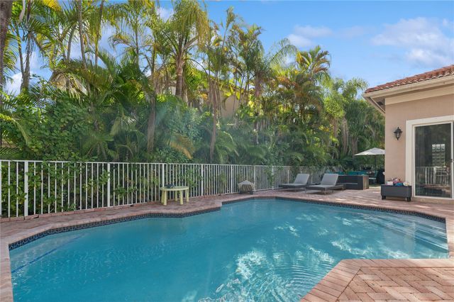 865 NW 124th Ave, Coral Springs, FL 33071