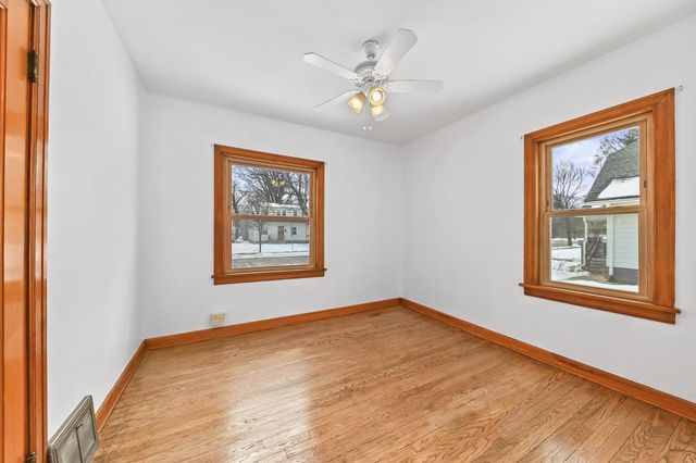 1630 W Lawn AVENUE, Milwaukee, WI 53209