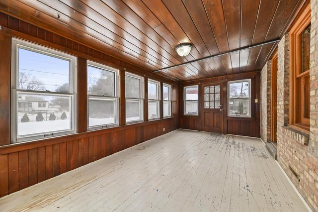 1630 W Lawn AVENUE, Milwaukee, WI 53209