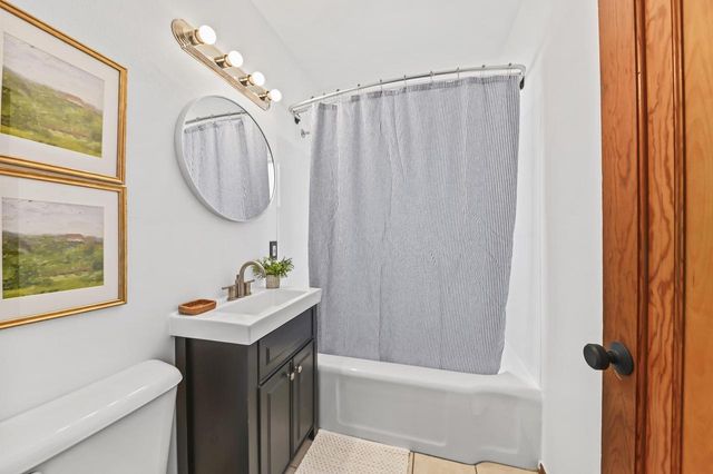 1630 W Lawn AVENUE, Milwaukee, WI 53209