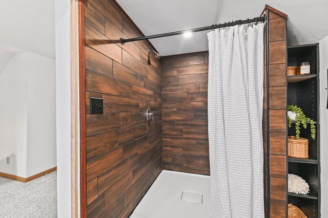 1630 W Lawn AVENUE, Milwaukee, WI 53209