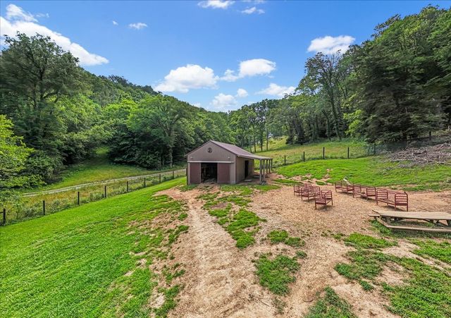 475 Spice Bush Dr, Liberty, TN 37095