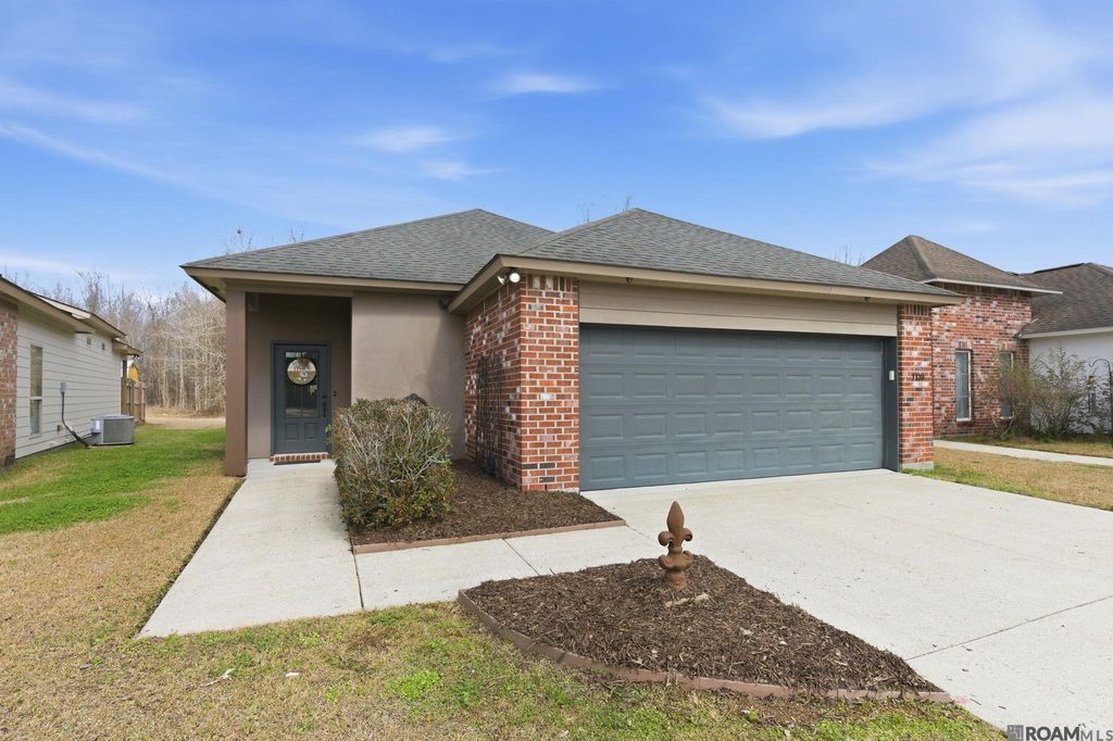 1130 Madrid Ave, St Gabriel, LA 70776