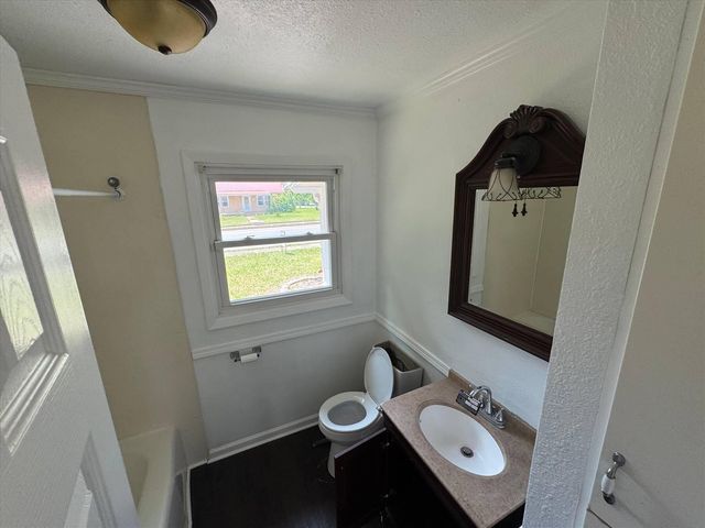 4274 2 Avenue, Marianna, FL 32446