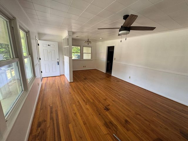 4274 2 Avenue, Marianna, FL 32446