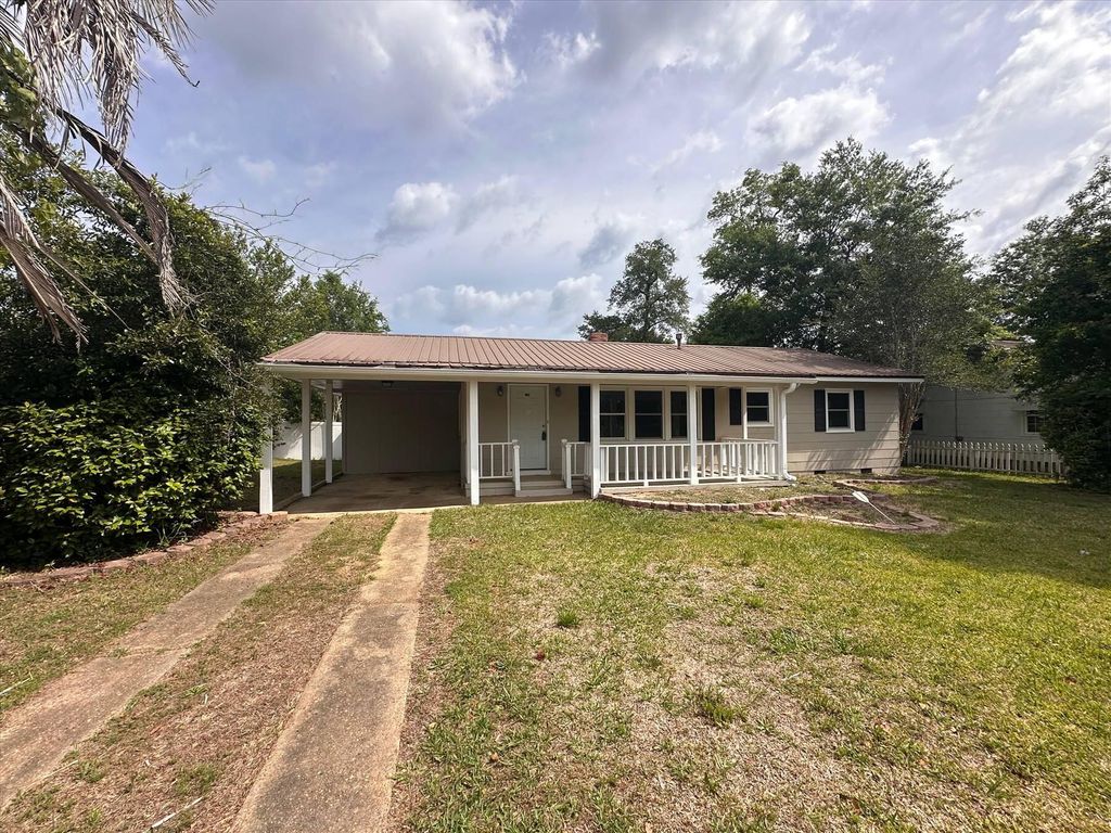 4274 2 Avenue, Marianna, FL 32446