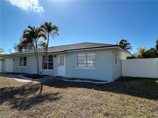 1428 20th AVE, Cape Coral, FL 33990