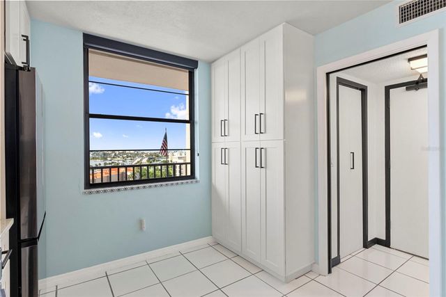 7300 SUN ISLAND DRIVE S 1104, South Pasadena, FL 33707