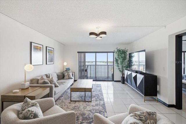 7300 SUN ISLAND DRIVE S 1104, South Pasadena, FL 33707