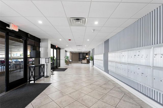7300 SUN ISLAND DRIVE S 1104, South Pasadena, FL 33707