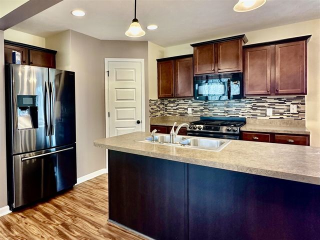7947 High Knoll Drive, Byron Center, MI 49315