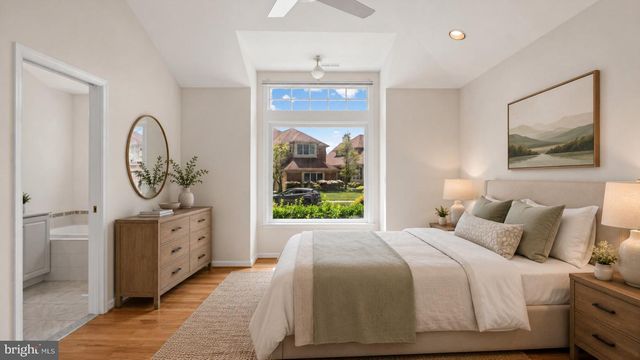 24 STAGS LEAP CT, Baltimore, MD 21208