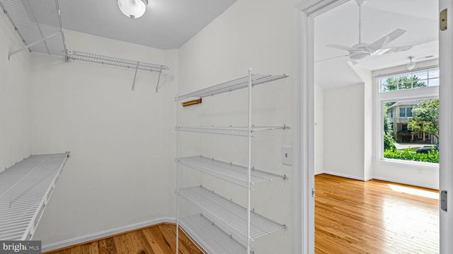 24 STAGS LEAP CT, Baltimore, MD 21208