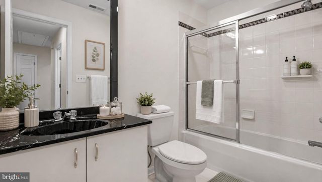 24 STAGS LEAP CT, Baltimore, MD 21208