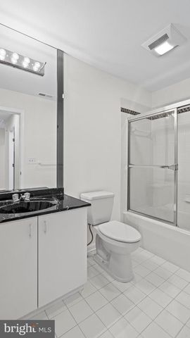 24 STAGS LEAP CT, Baltimore, MD 21208