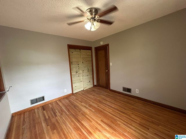 608 GURLEY CR, Birmingham, AL 35215