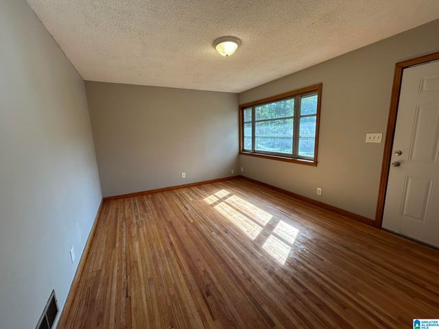 608 GURLEY CR, Birmingham, AL 35215