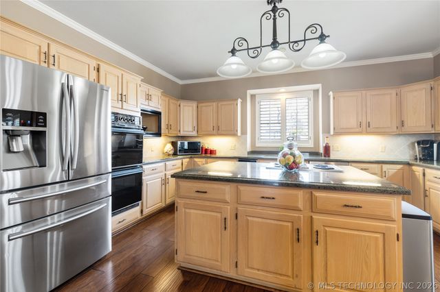 5118 E 108th Street, Tulsa, OK 74137