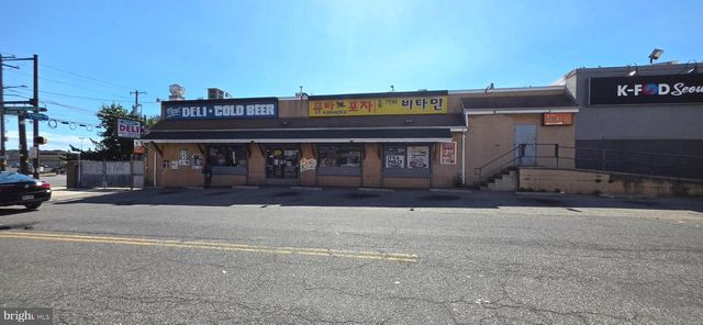 5501-00 N FRONT ST, Philadelphia, PA 19120