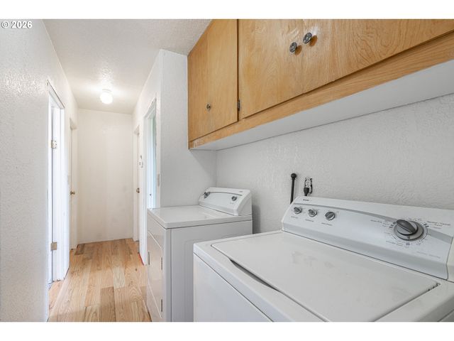 8775 FORT HILL Rd, Willamina, OR 97396