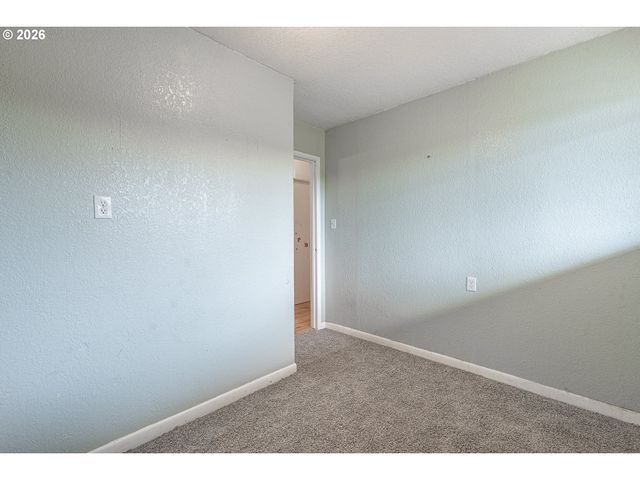 8775 FORT HILL Rd, Willamina, OR 97396