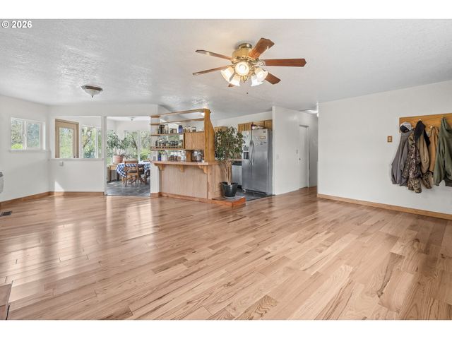 8775 FORT HILL Rd, Willamina, OR 97396