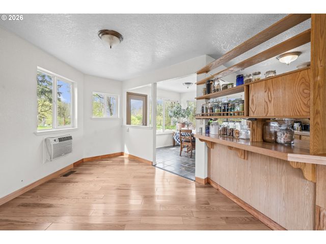 8775 FORT HILL Rd, Willamina, OR 97396