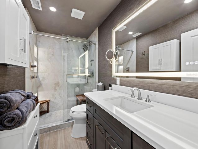 2421 PROSPECT STREET, Sarasota, FL 34239