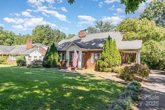 418 W 9th Street, Newton, NC 28658